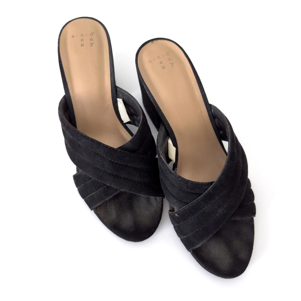 A New Day Miriam Crossband Quilted Black Faux‎ Suede Mules Size 9